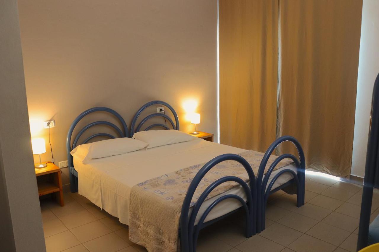Ostello Del Porto Lovere Ngoại thất bức ảnh